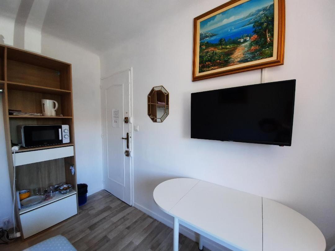 Chambres Climatisees Confort,Wifi, Gare Tgv,Parking,Pt Dejeuner Perpinhã Exterior foto