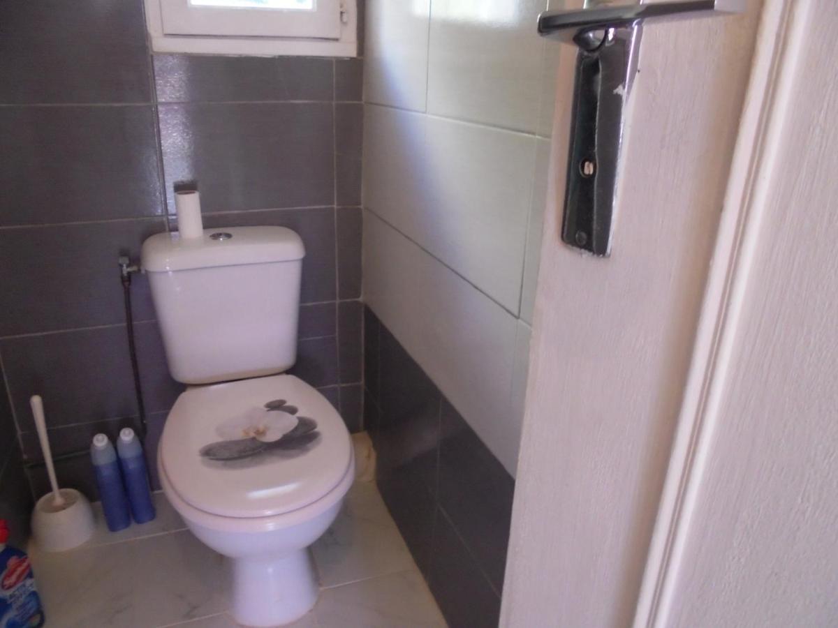 Chambres Tout Confort,Gare Tgv ,Wifi,Clim, Parking,Pt Dejeuner Perpinhã Exterior foto